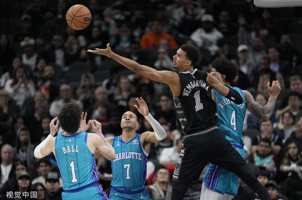 两队立即展 两队立即展