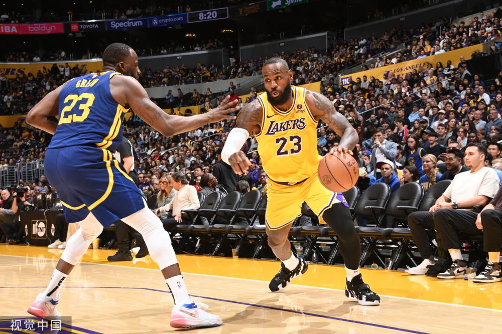 两队立即展 两队立即展